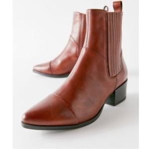 Vagabond Marja Chelsea Boot /Cap Toe Bootie